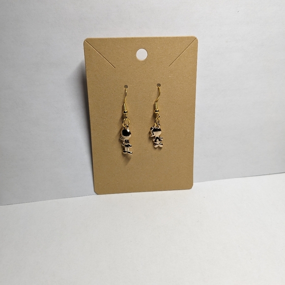 A Pair of Earrings of Boy and girl. New. - Picture 3 of 6